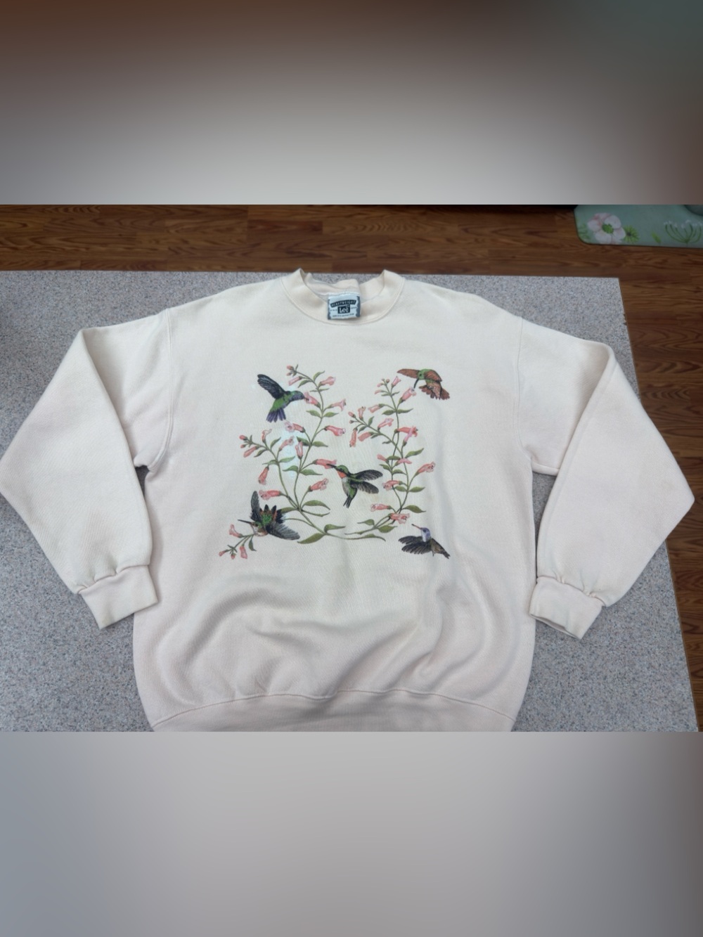 Lee Cream Sweatshirt with Hummingbird Floral Print